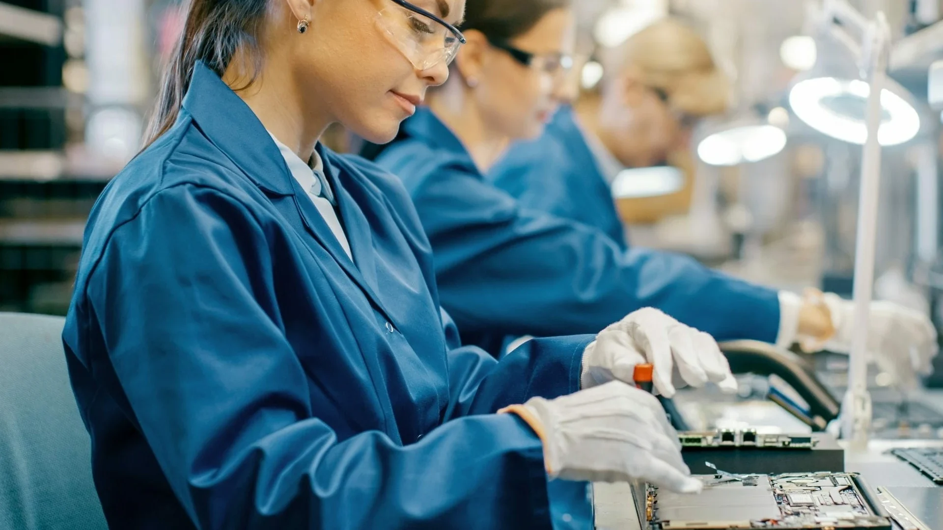 Production Employee Medical Manufacturing Helmond 15,97 per Hour